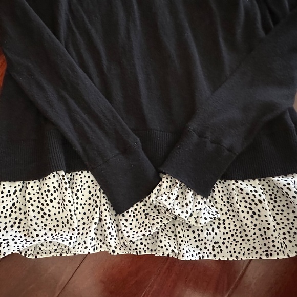 LOFT Black V Neck Cotton Lightweight Sweater Animal Print Ruffle Hem Size XS EUC - Picture 13 of 15